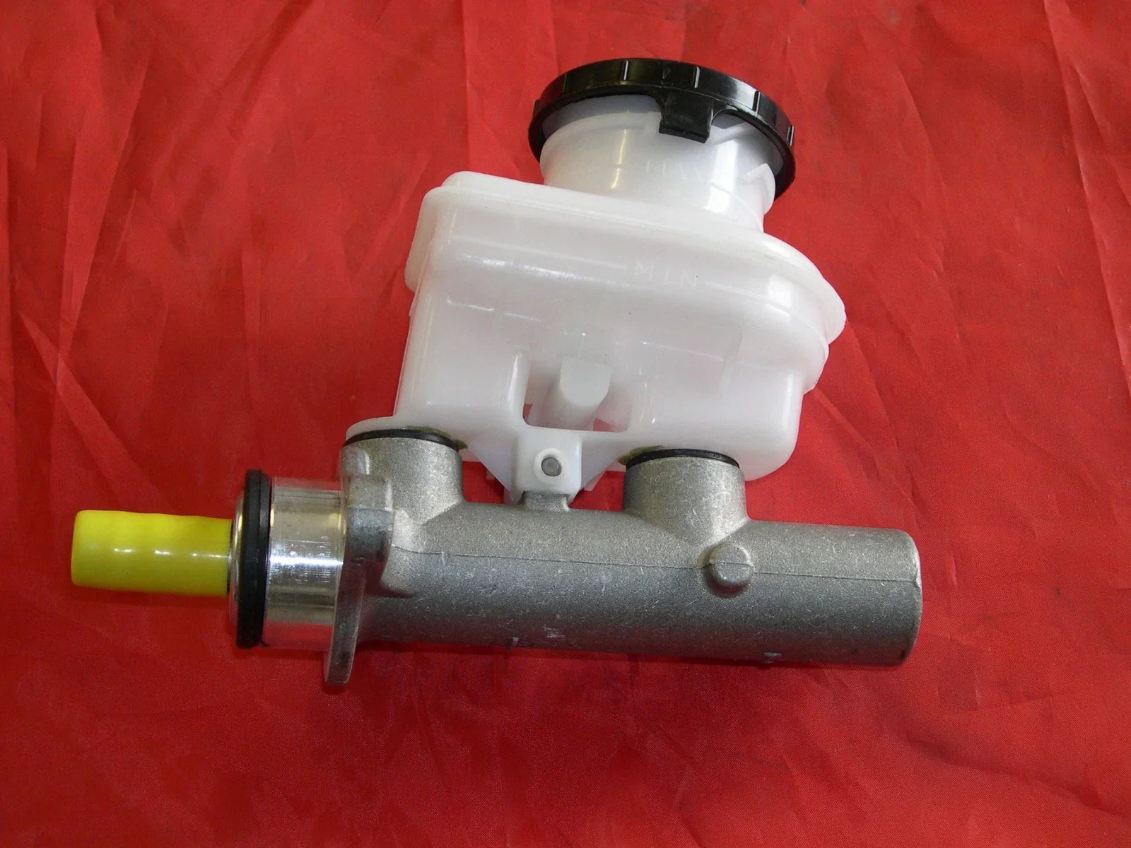 4WD Brake Master Cylinder for Isuzu D-Max (2008-2012)
