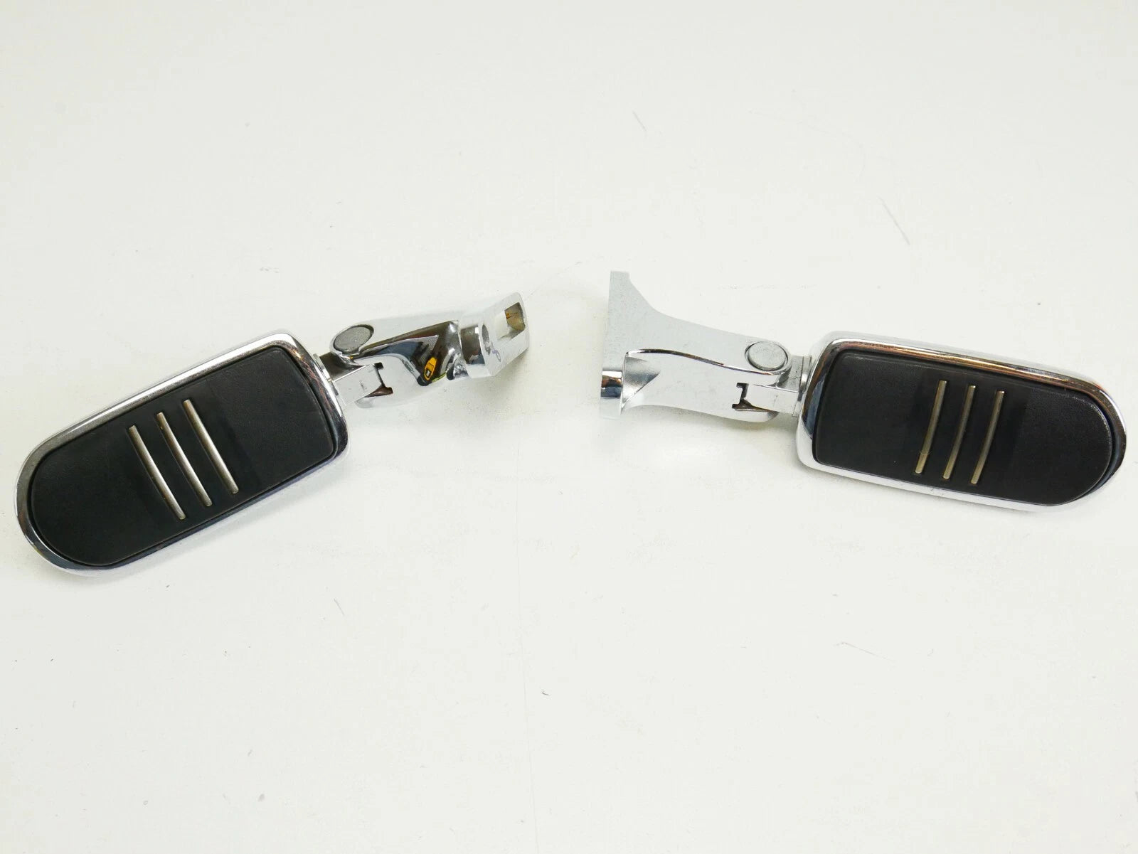 Chrome Streamliner Touring Passenger Foot Pegs & Mounts for Harley (1988–2022)