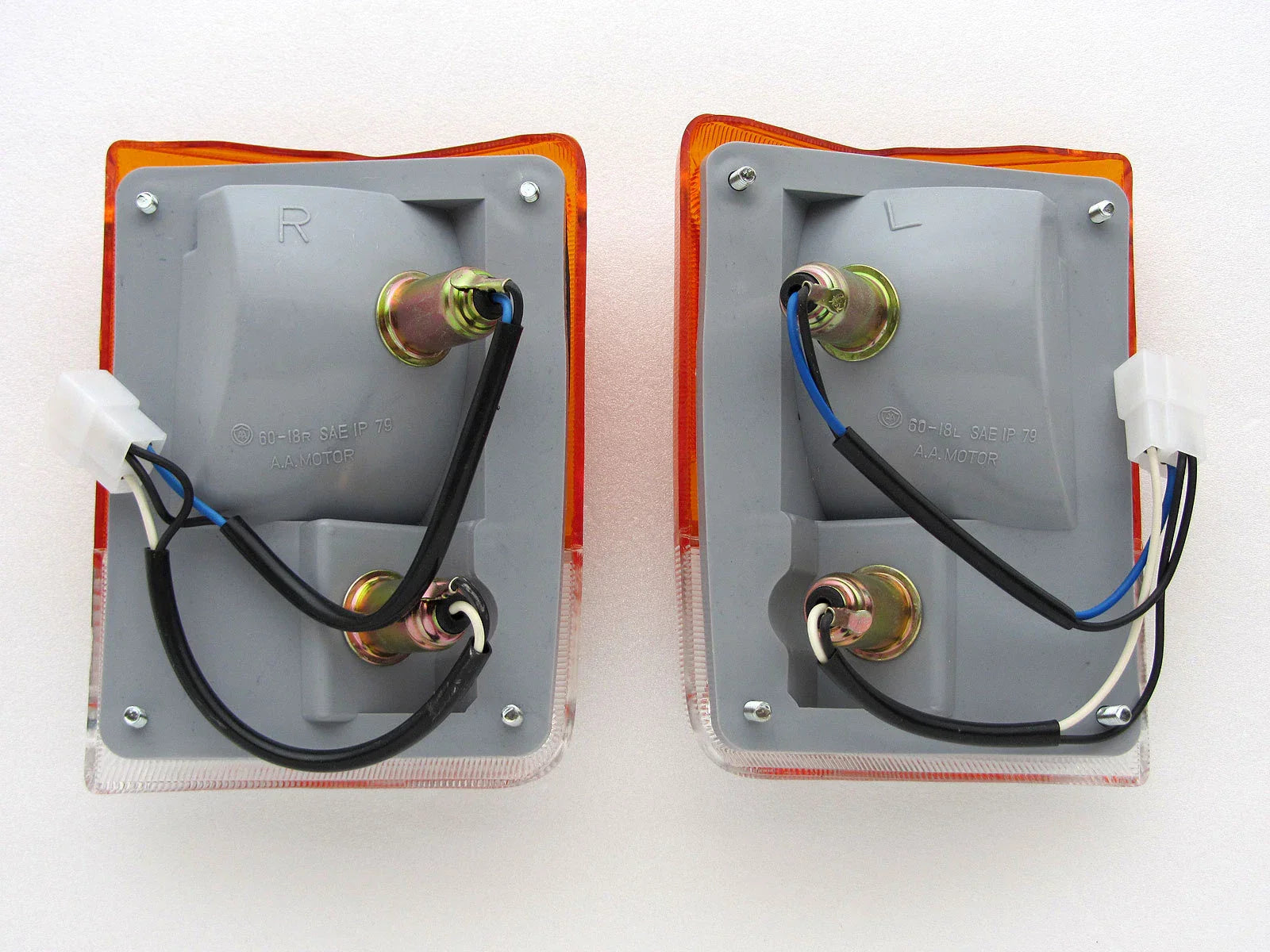 Corner Indicator Lights for Toyota Land Cruiser 60 Series FJ60 HJ60 (1980-1990)