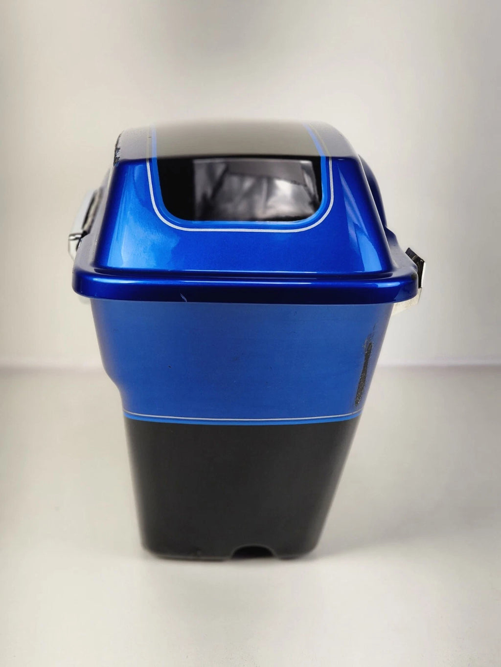 Right Saddlebag Lid & Hardware for Harley Touring (2007) - Blue/Black