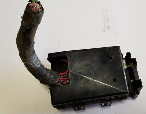 Main Engine Bay Fuse Box with Fuses for Lincoln Mark VIII (1997–1998)