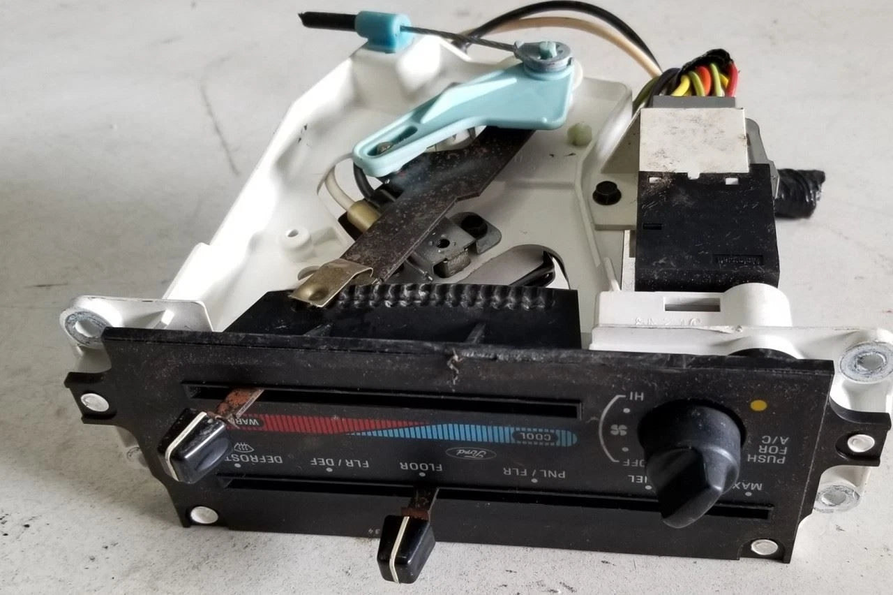 Manual Climate Control Assembly for Ford Ranger (1989–1992)