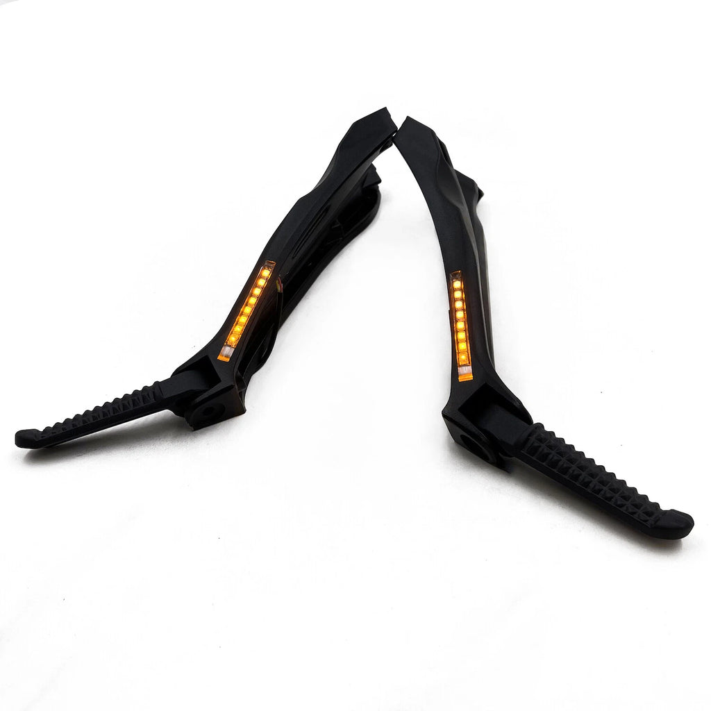 Black Rear Passenger Footpeg Footrest w/ LED Signal for Yamaha YZF R1 (2004–2008)
