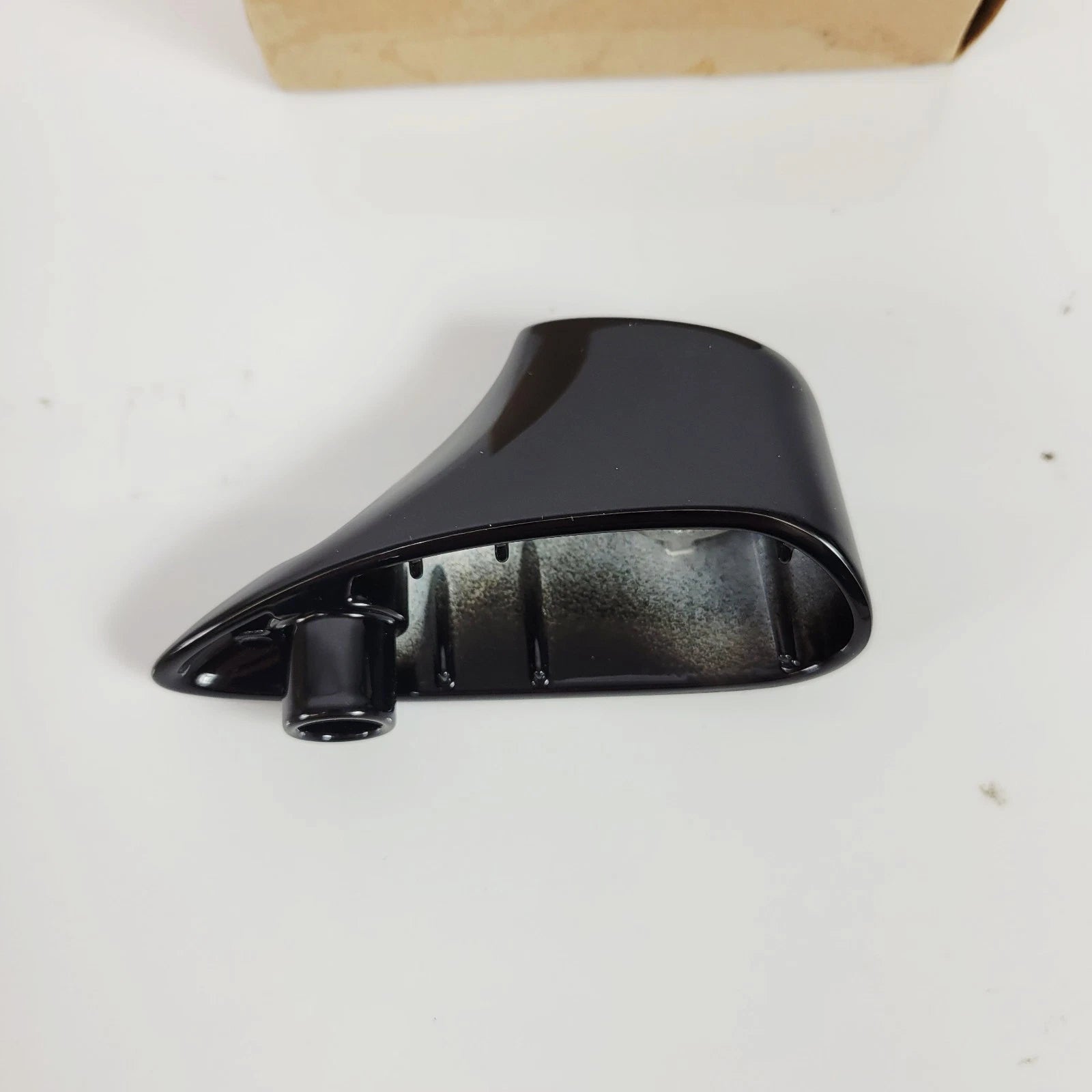 Left Front Turn Signal Bracket for Harley-Davidson Road Glide (2015–2023) 67800703