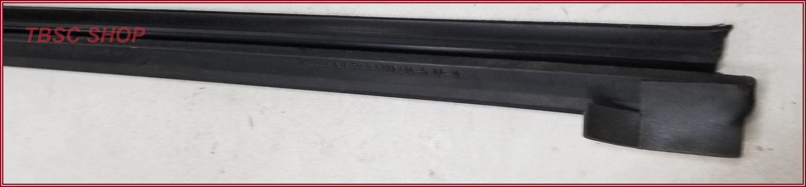 Door Sweep Interior Glass Molding RH for Thunderbird Cougar (1989–1997)