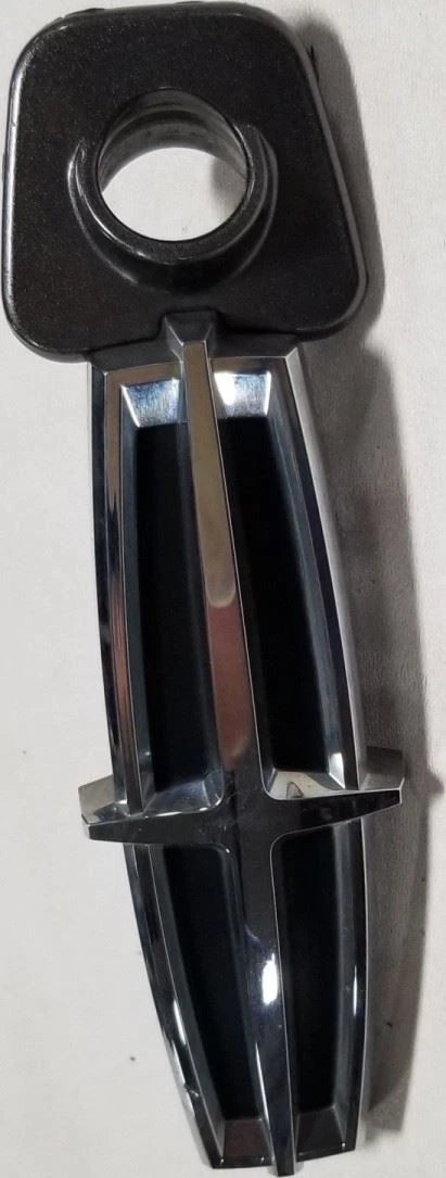 Trunk Lid Emblem with Camera Bracket for Lincoln MKZ (2010–2012)