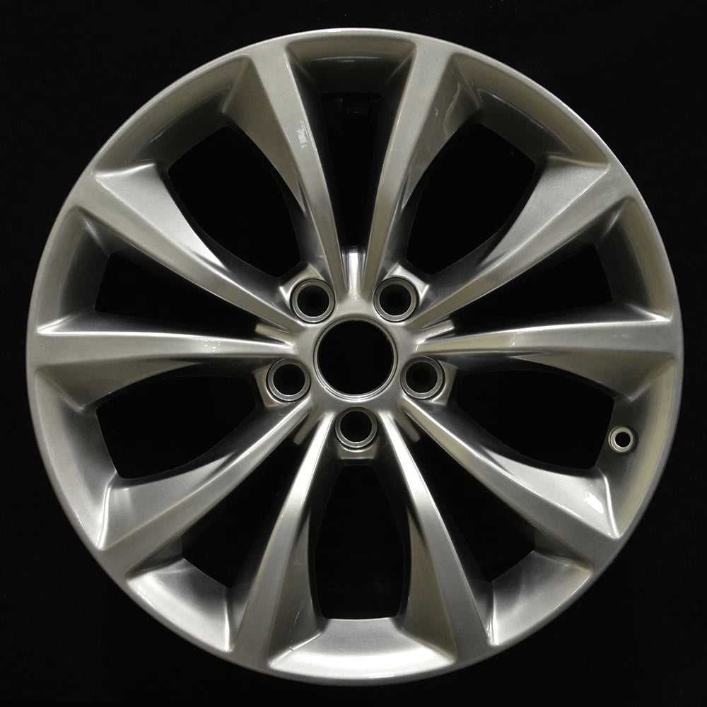 18x8 Factory Wheel Hyper Medium Silver Replacement for 2015 Chrysler 200