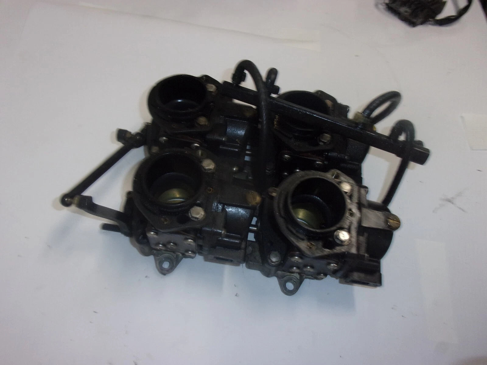 Carburetor Assy for Johnson Evinrude 125-135HP (1997–2001) 0438516 0437959