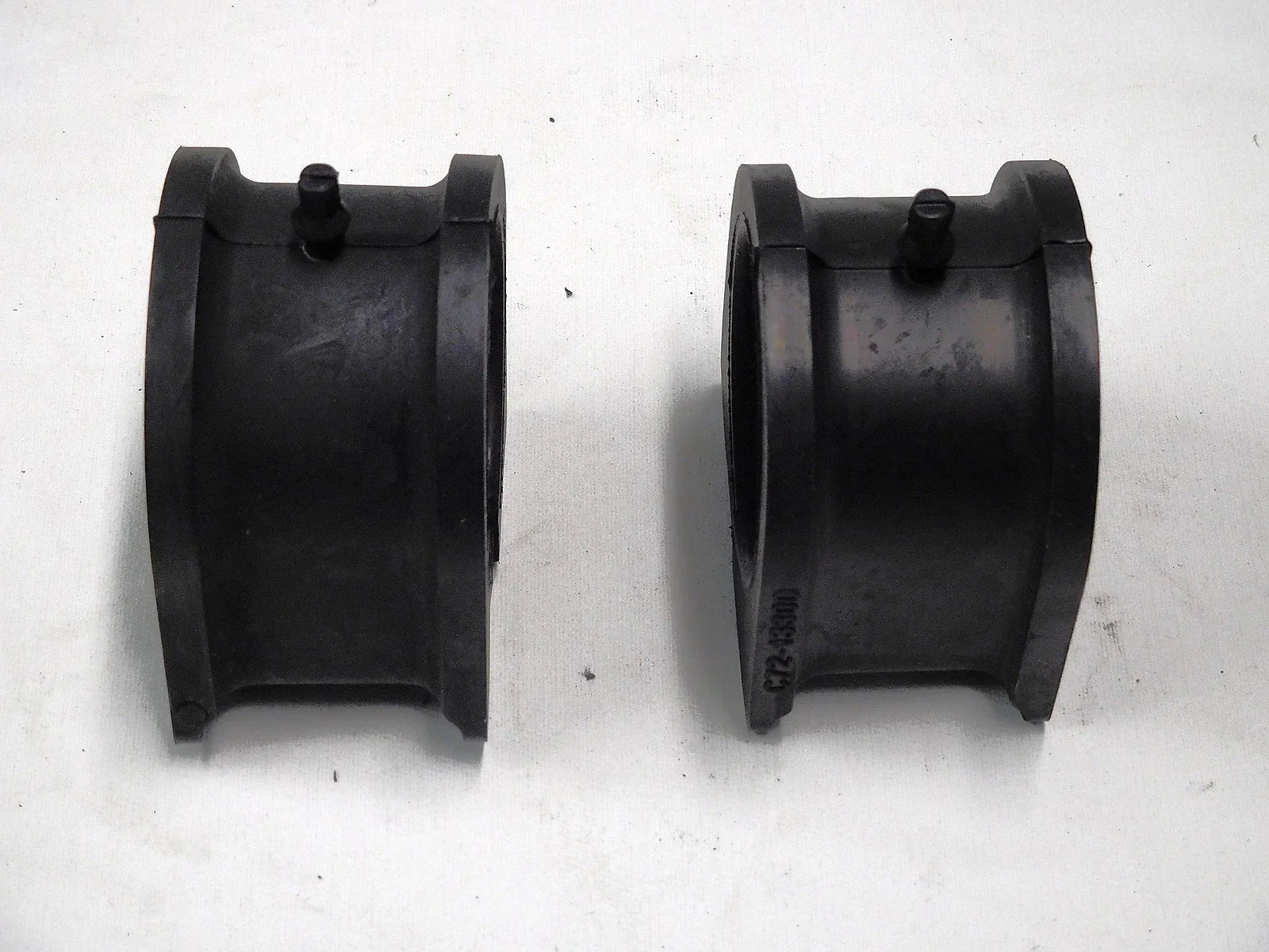 New Power Steering Rack Bush Rubber Mounts for Holden Rodeo RA (2003-2008)