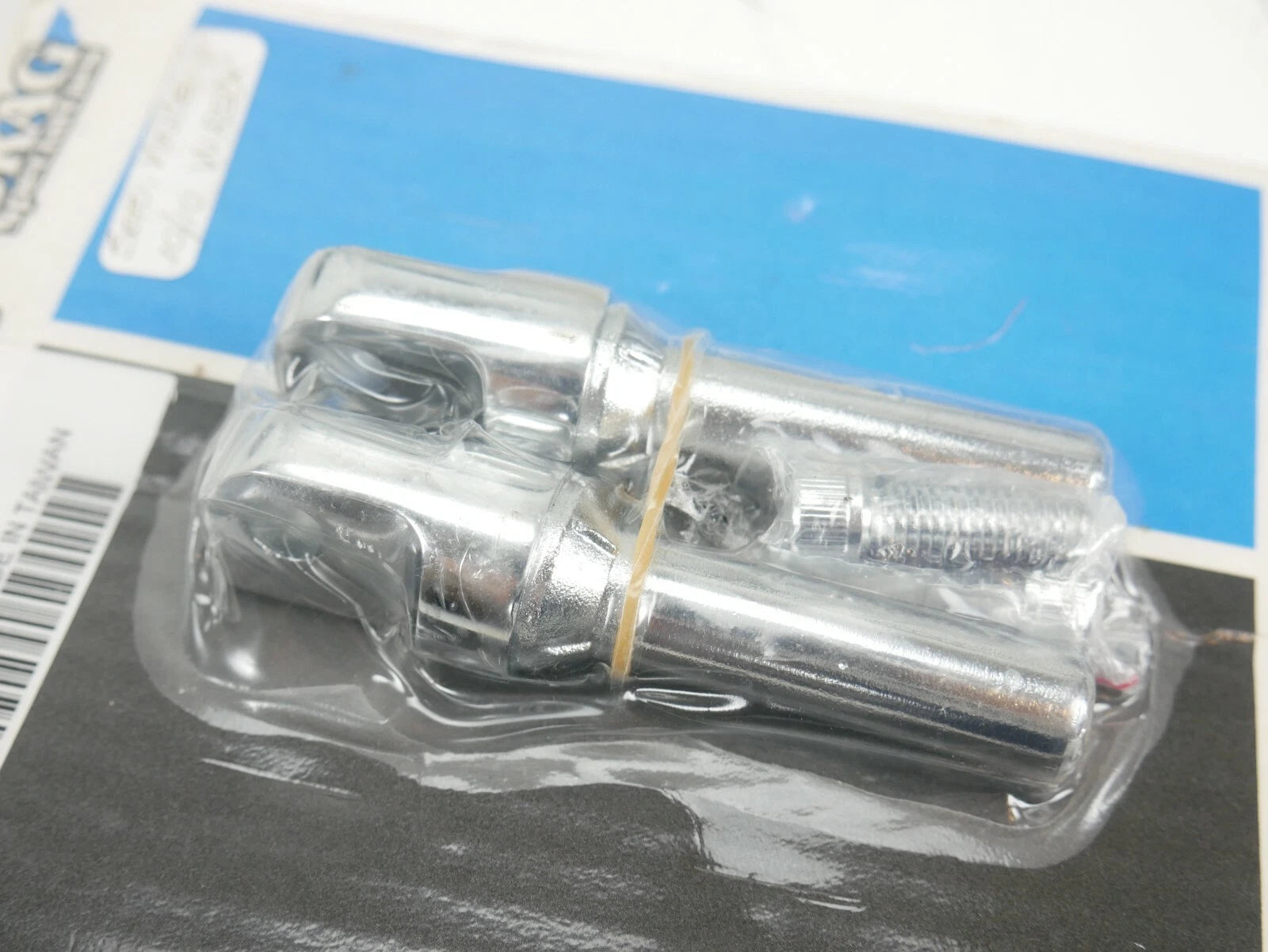 Chrome Designer Foot Pegs Male Mount for Harley (DS-253541)