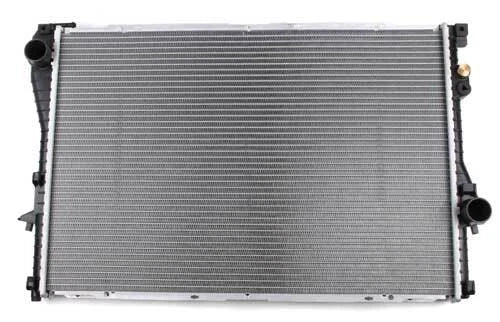 Nissens 60752A Radiator for BMW 528i 540i 740iL 750iL (1997–2003)