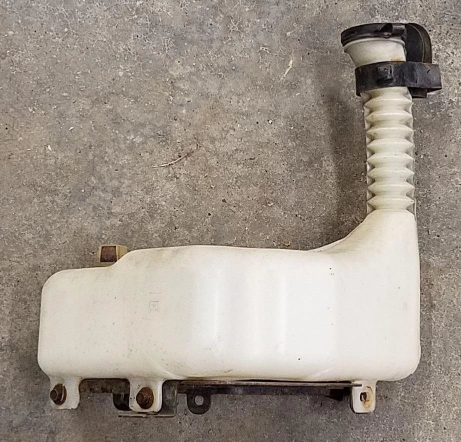 Windshield Washer Fluid Bottle Reservoir for Lincoln Mark VIII (1993–1996)