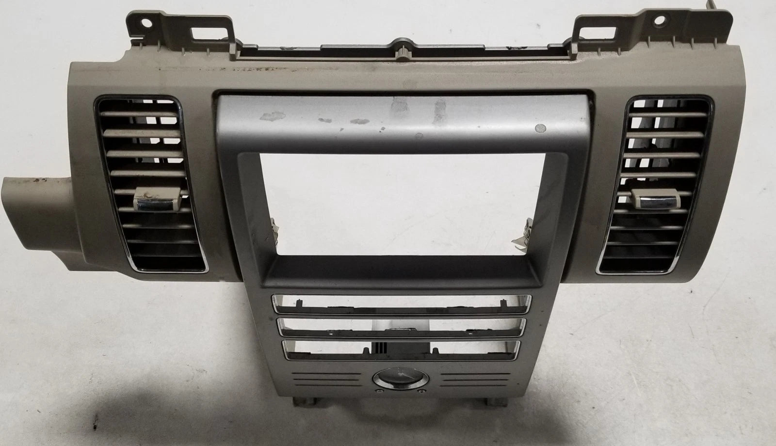Radio Navigation Air Vent Bezel Assembly for Ford Flex (2009–2012) Beige