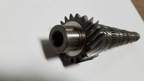 Gear Output Shaft Assembly for Ford Escort (F0CZ-7061-C, F0CZ7061C)