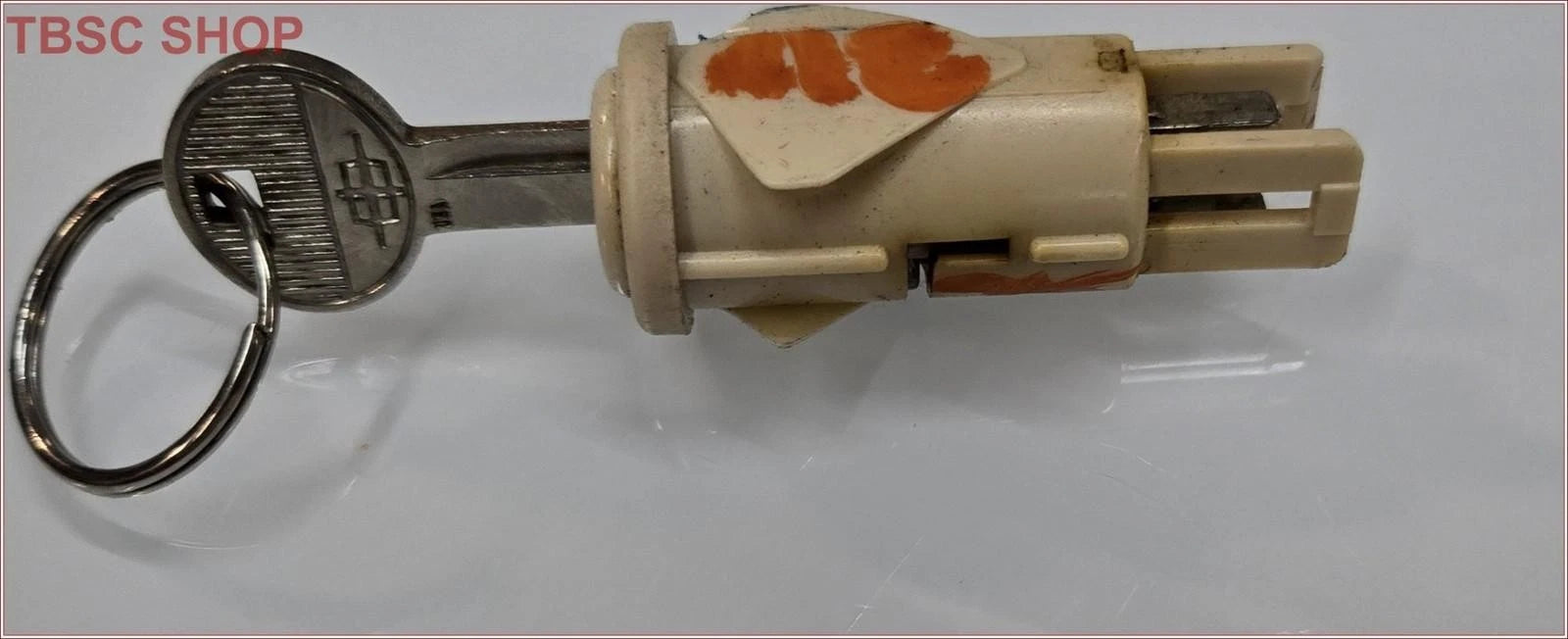 Trunk Release Button with Key for Lincoln Mark VIII (1993–1998) Ivory