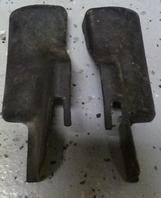 Rear Seat Mount Panels Set of 2 Gray for 1994–1997 Thunderbird Cougar