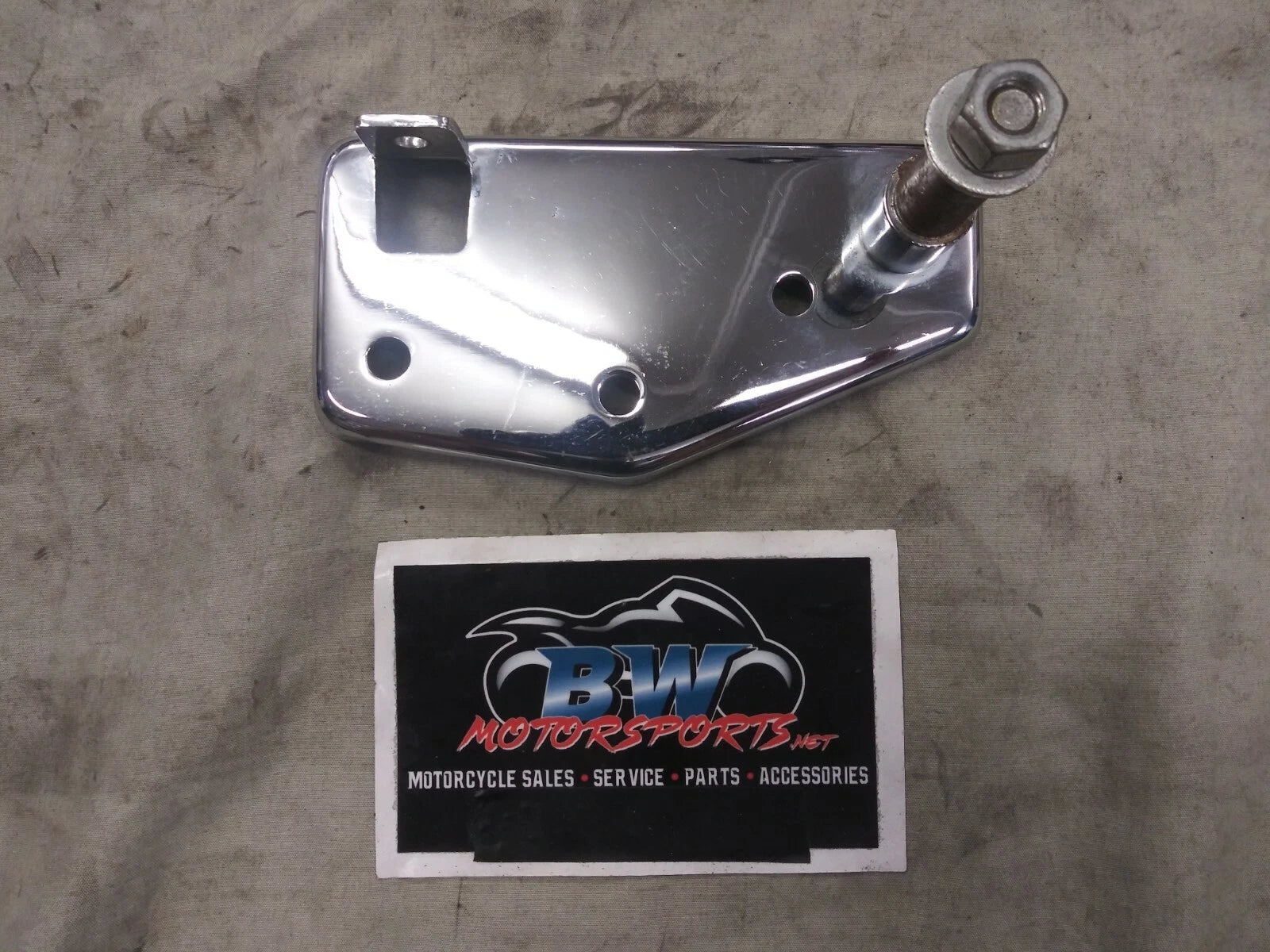 Front Footpeg Mount Bracket for Harley Davidson Shovelhead FXE (1979)