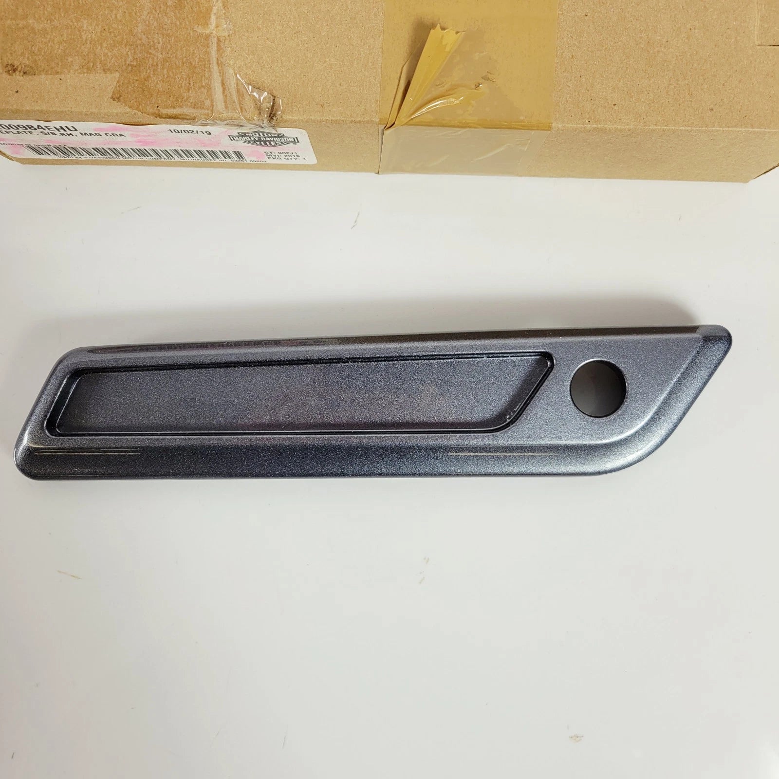 Right Saddlebag Latch Hinge Cover for Harley Davidson Touring (2014–2023)
