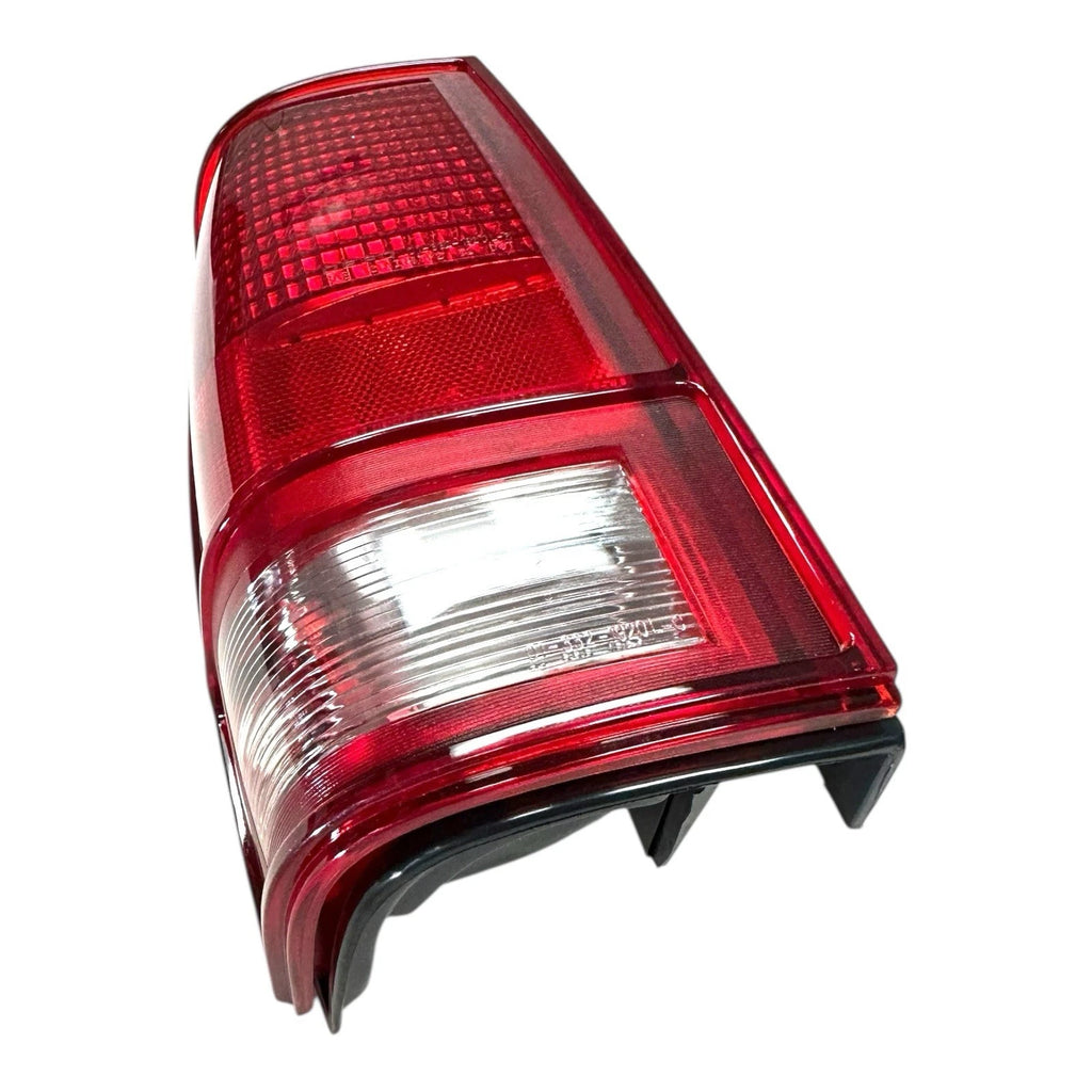 Tail Light Lamp Assembly Left Driver Side for Chevy S10 (1982–1993)