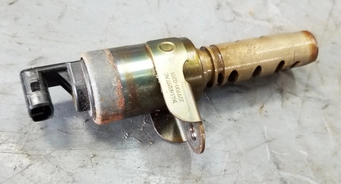 VVT Variable Valve Timing Solenoid for Jaguar X-Type (2002–2006) 1X436