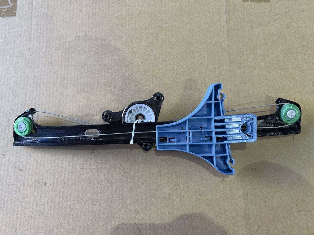 Window Regulator, Rear RH W/o Motor/W/o Panel for VW Golf MK4 (1997–2005)