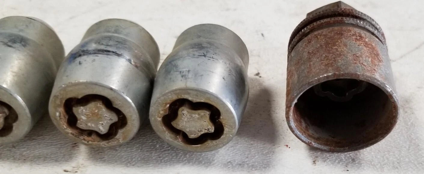 Wheel Lock Nut Kit for Lincoln Mark VII (1984–1992) OEM 3 Locks