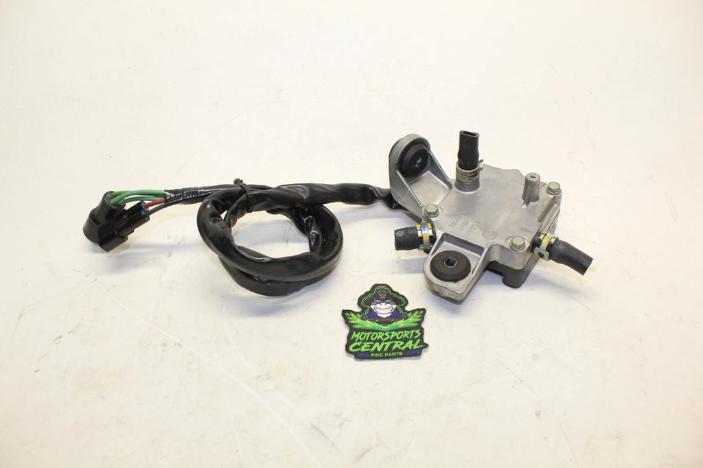 Voltage Regulator for Yamaha FZR FZS FX SHO AR SX240 VXR VX (6S5-81960-01-00)