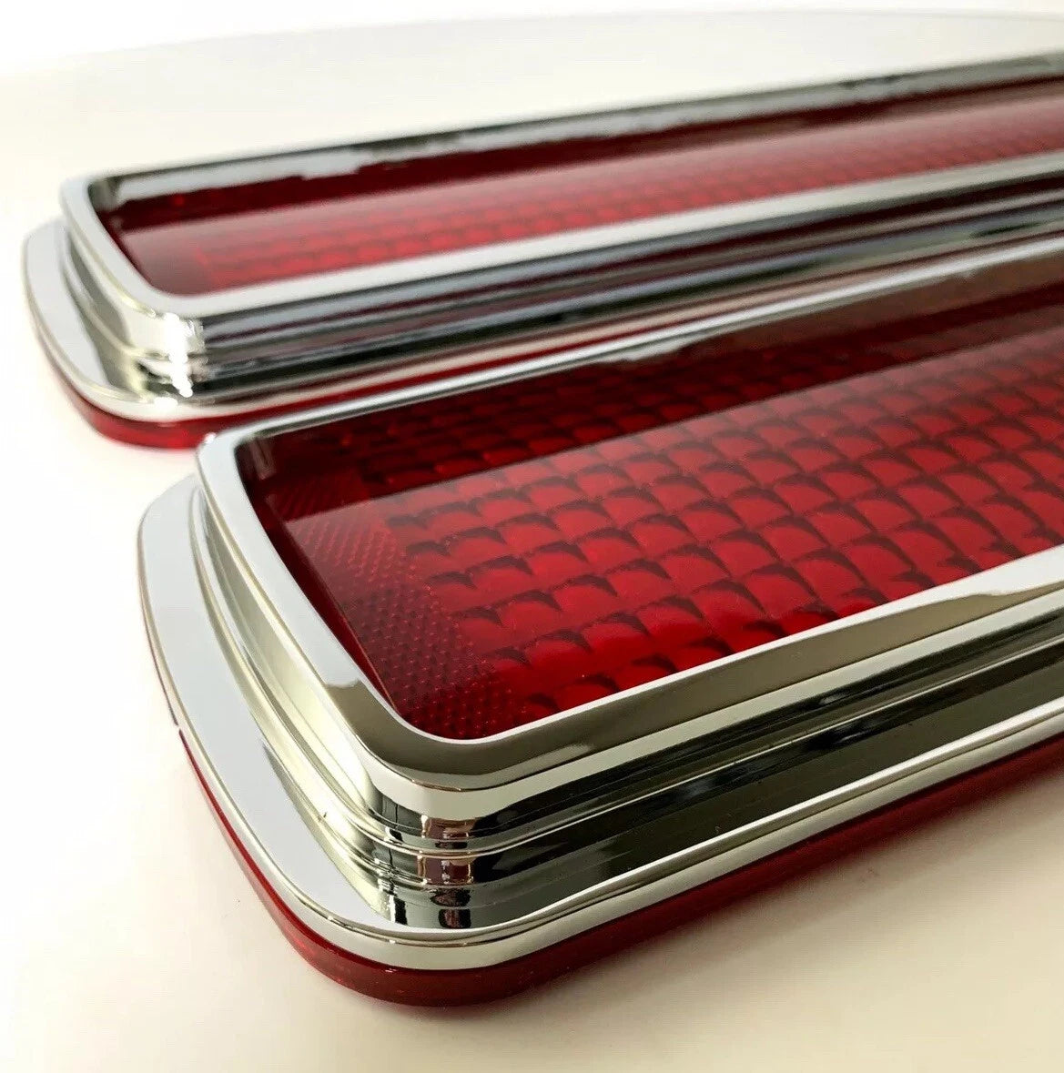 Tail Light Lenses and Bezels Replacement for Shelby Mustang (1968–1970)