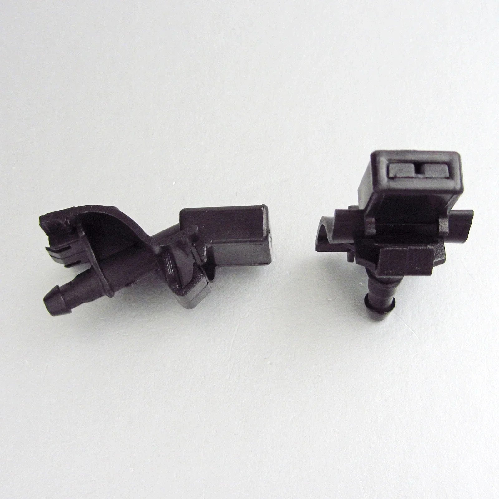 2 x Windshield Washer Nozzle Jets for Toyota Corolla E140, Camry Aurion XV40 (2006-2012)