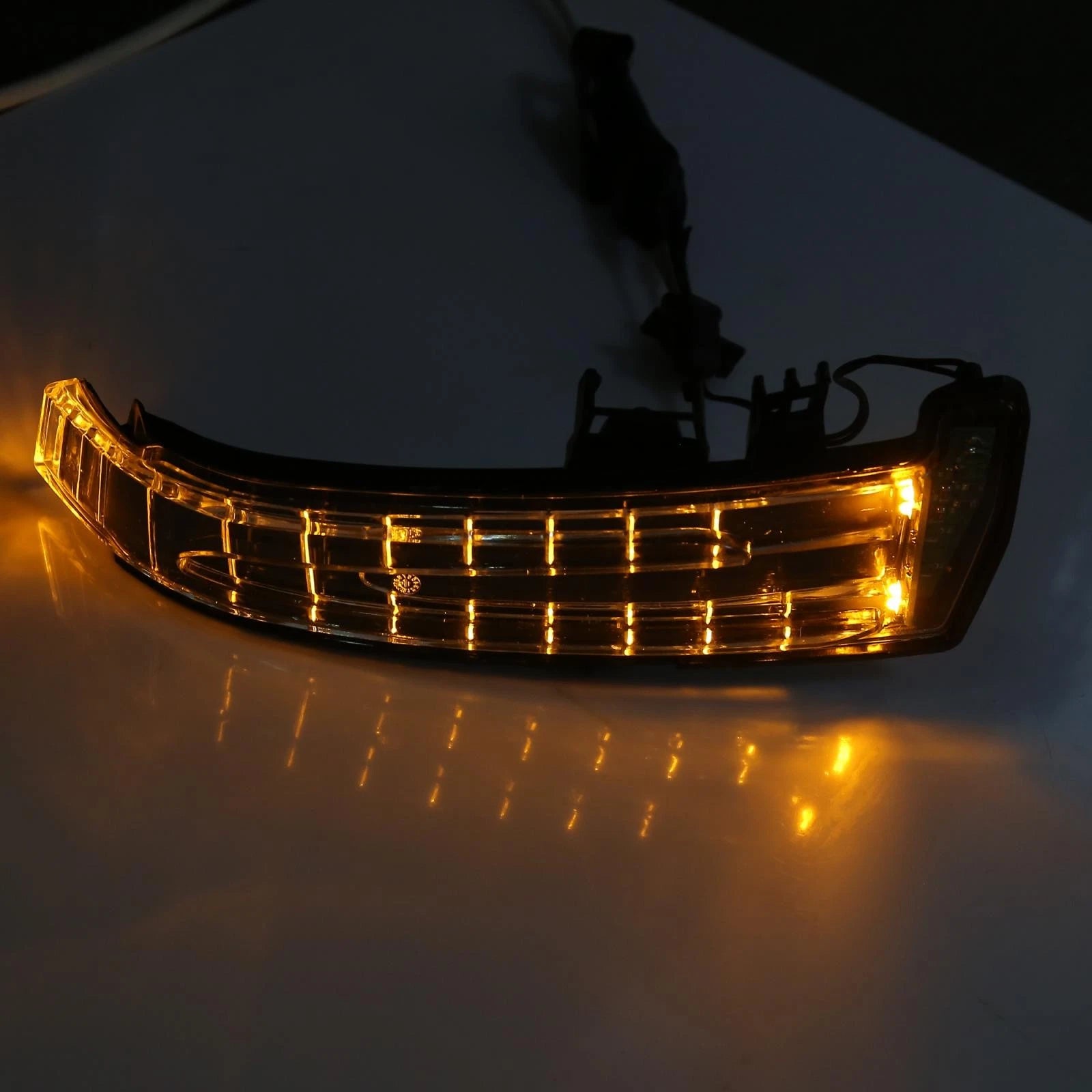 Right Side Mirror Turn Signal Indicator Light for Mercedes Benz W204 C204 W212 (2007–2015)