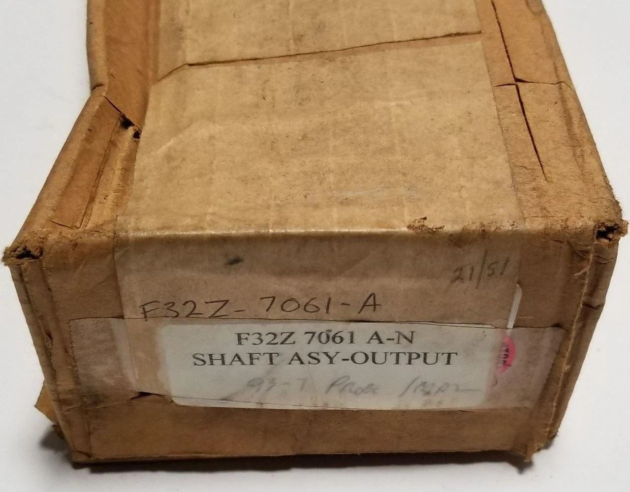 Output Shaft Assembly for Ford Probe (1993–1997) F32Z-7061-A F32Z7061A