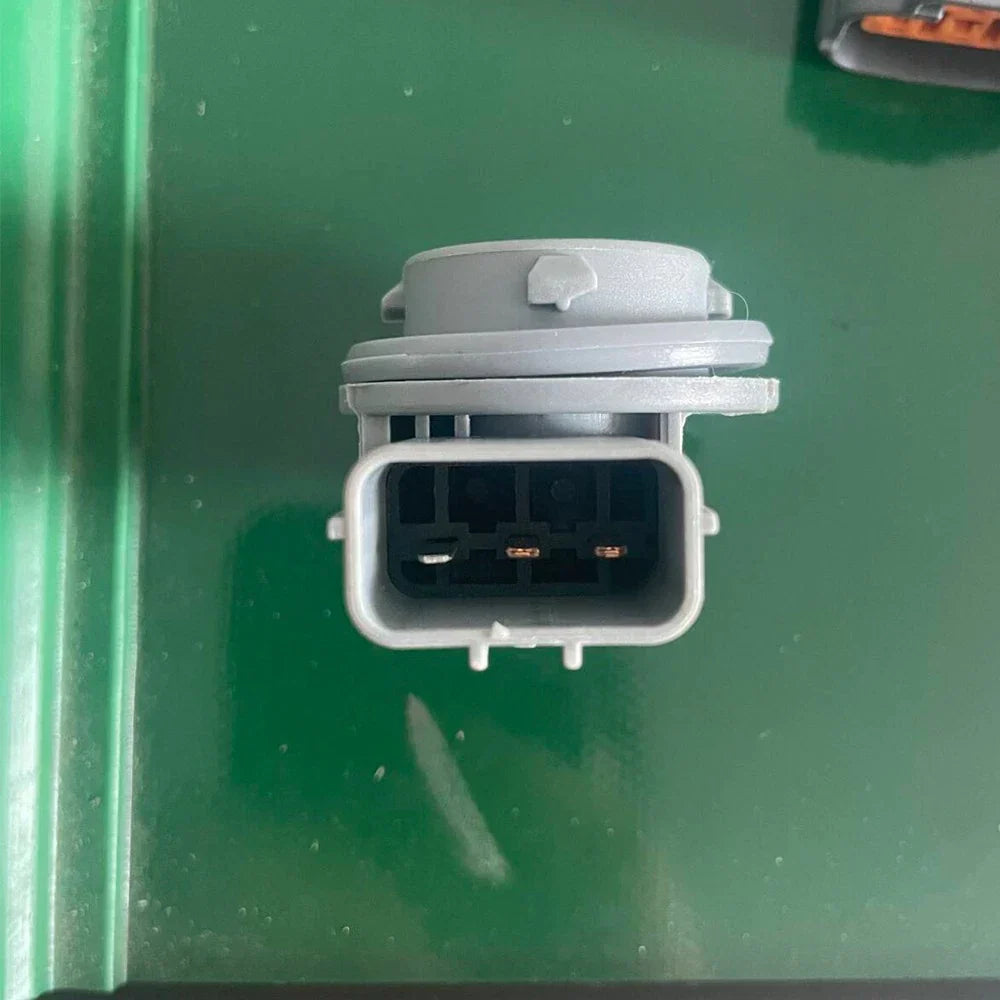 Bulb Lamp Holder Socket with Wiring Harness for Hyundai Accent (2000-2005)