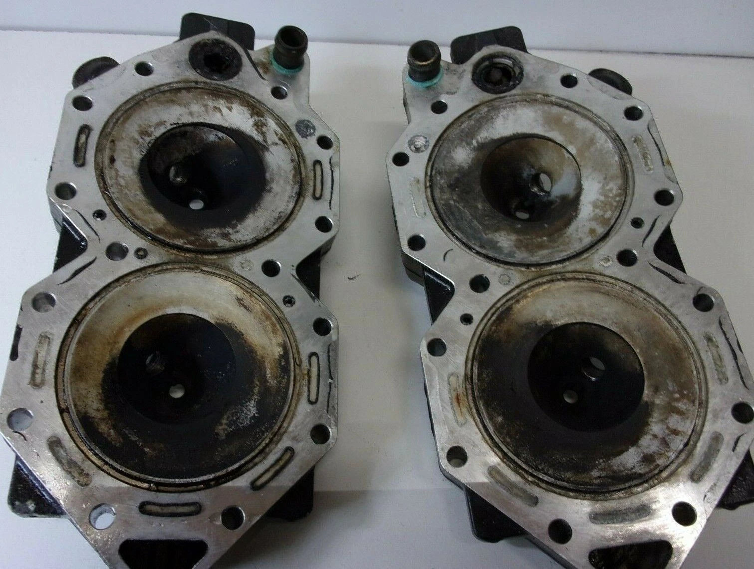 Cylinder Head Set for Evinrude 115-150hp (2007–2012) 5006451 5006257