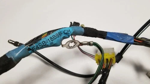 JBL Radio Premium Wire Harness w/o OEM CD Changer for Thunderbird Cougar (1994–1995)