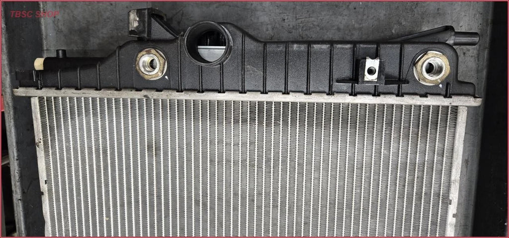 Radiator for Jaguar X350 XJ8 S-Type XF (2004–2010)