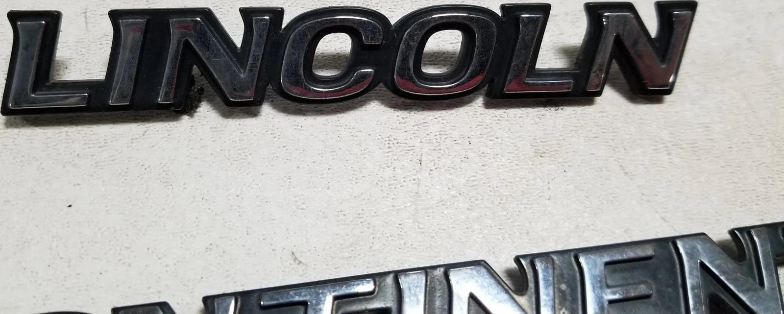 Trunk Emblem for Lincoln Continental (1995–1997) 32V InTech V8