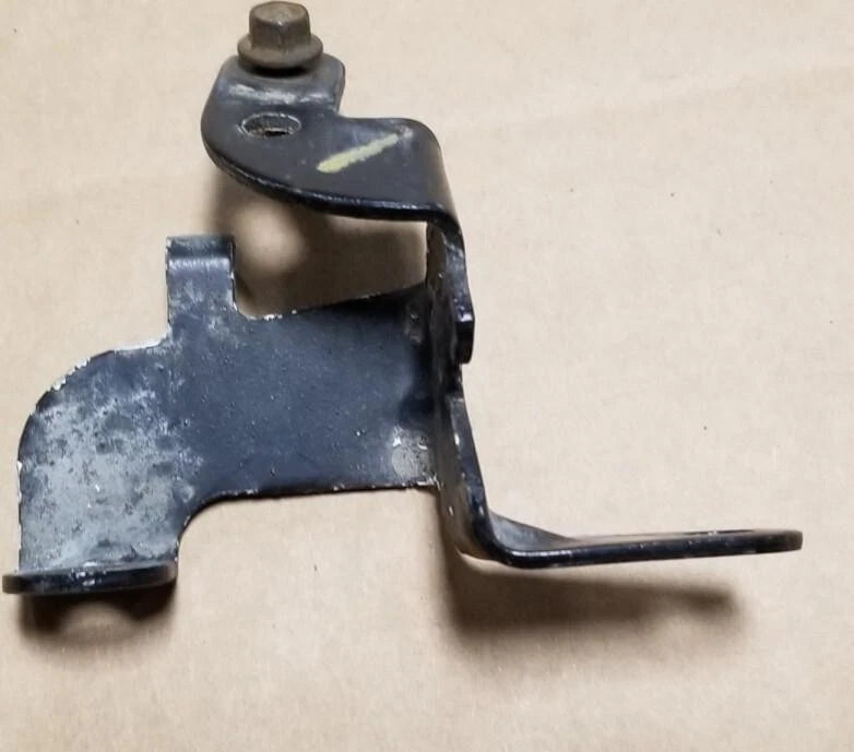 Throttle Cable Bracket for Ford Thunderbird Cougar (1994–1997) 3.8L V6