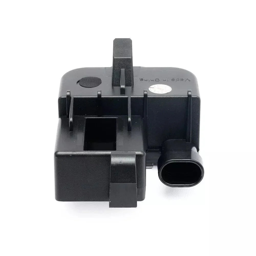Underhood Light Hood Courtesy with Harnesses for Chevy GMC (2003–2006)