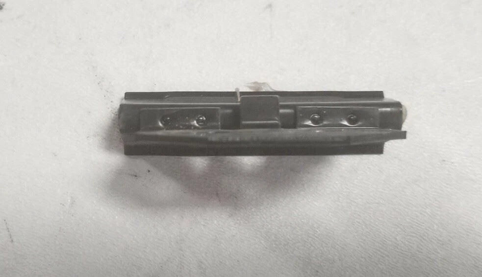 Door Glass Window Clip for Lincoln Mark VIII (1993–1998)