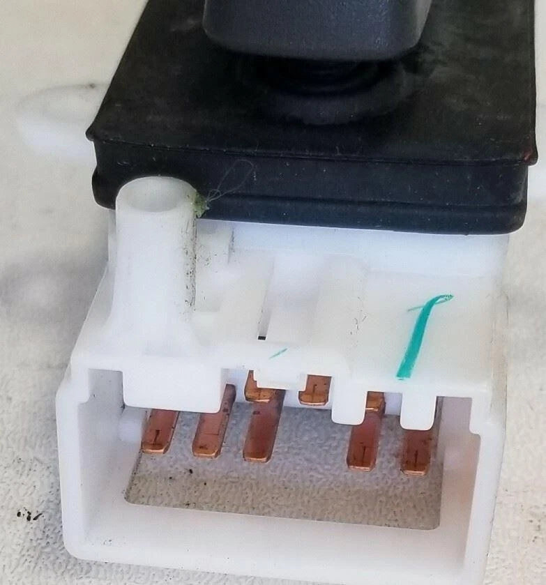 Front Seat Switch for Lincoln LS (2000–2002) RH Black