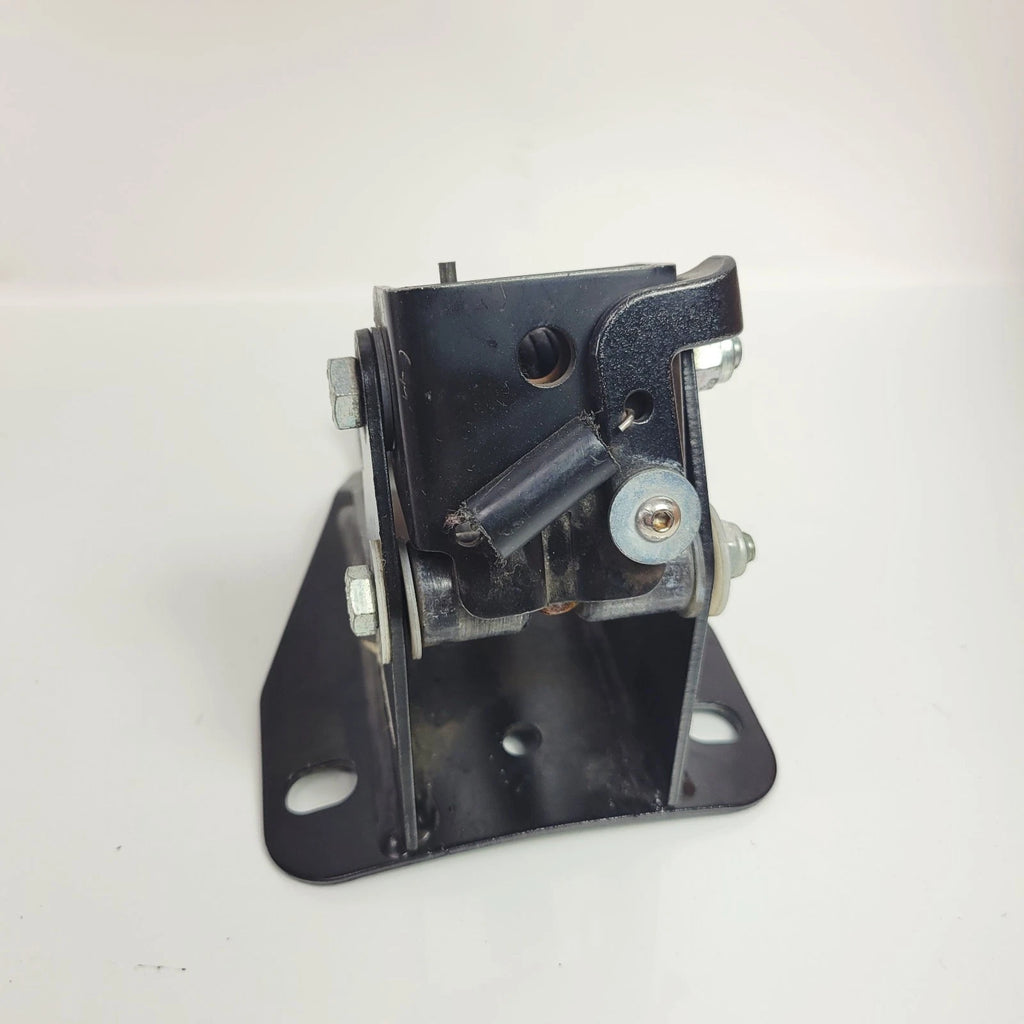 Adjustable Rider Backrest Mount Bracket for Harley-Davidson (OEM 52622-03)