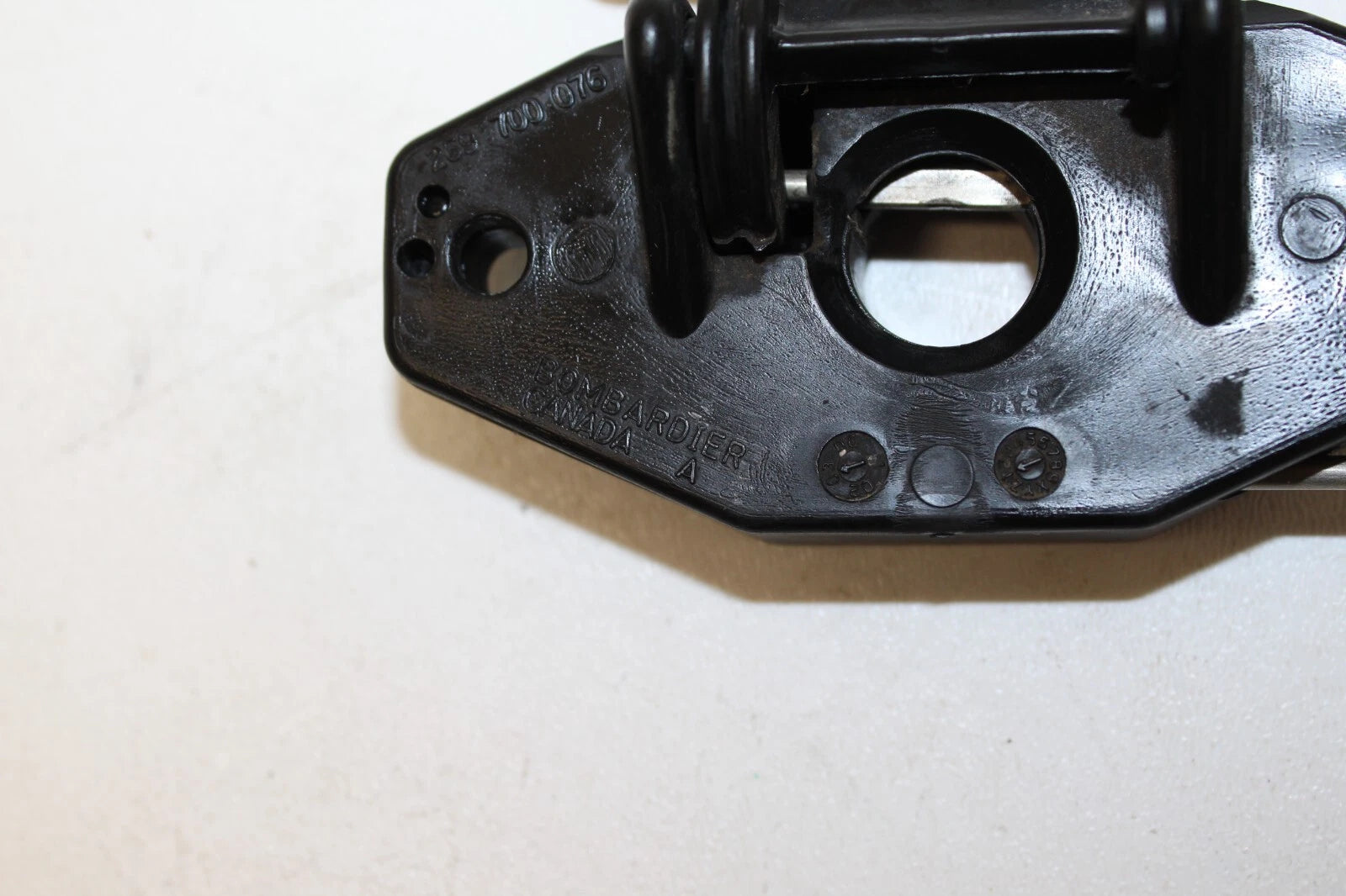 Hood Seat Lock Lid Latch for Sea-Doo Bombardier RX GTX LRV GTI RXP RXT (1998–2009) 269700077