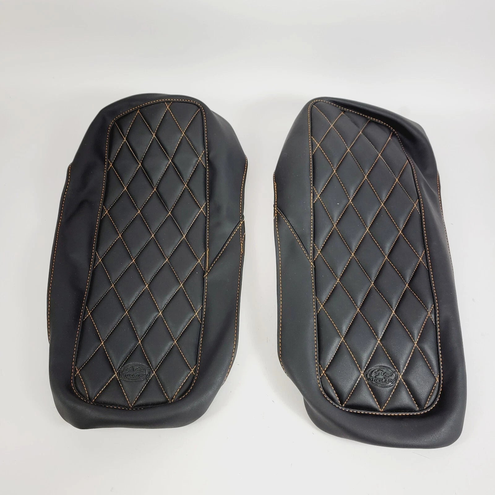 Saddlebag Lid Covers for Mustang (1993–2013) - Black, Mandarin Thread