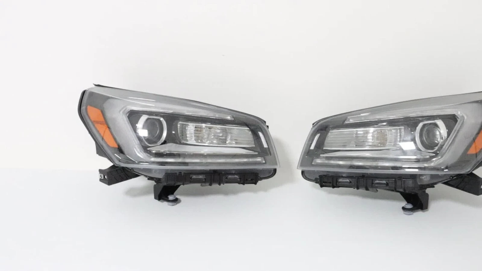 LED Tube Projector Black Headlights for GMC Acadia (2013–2016)