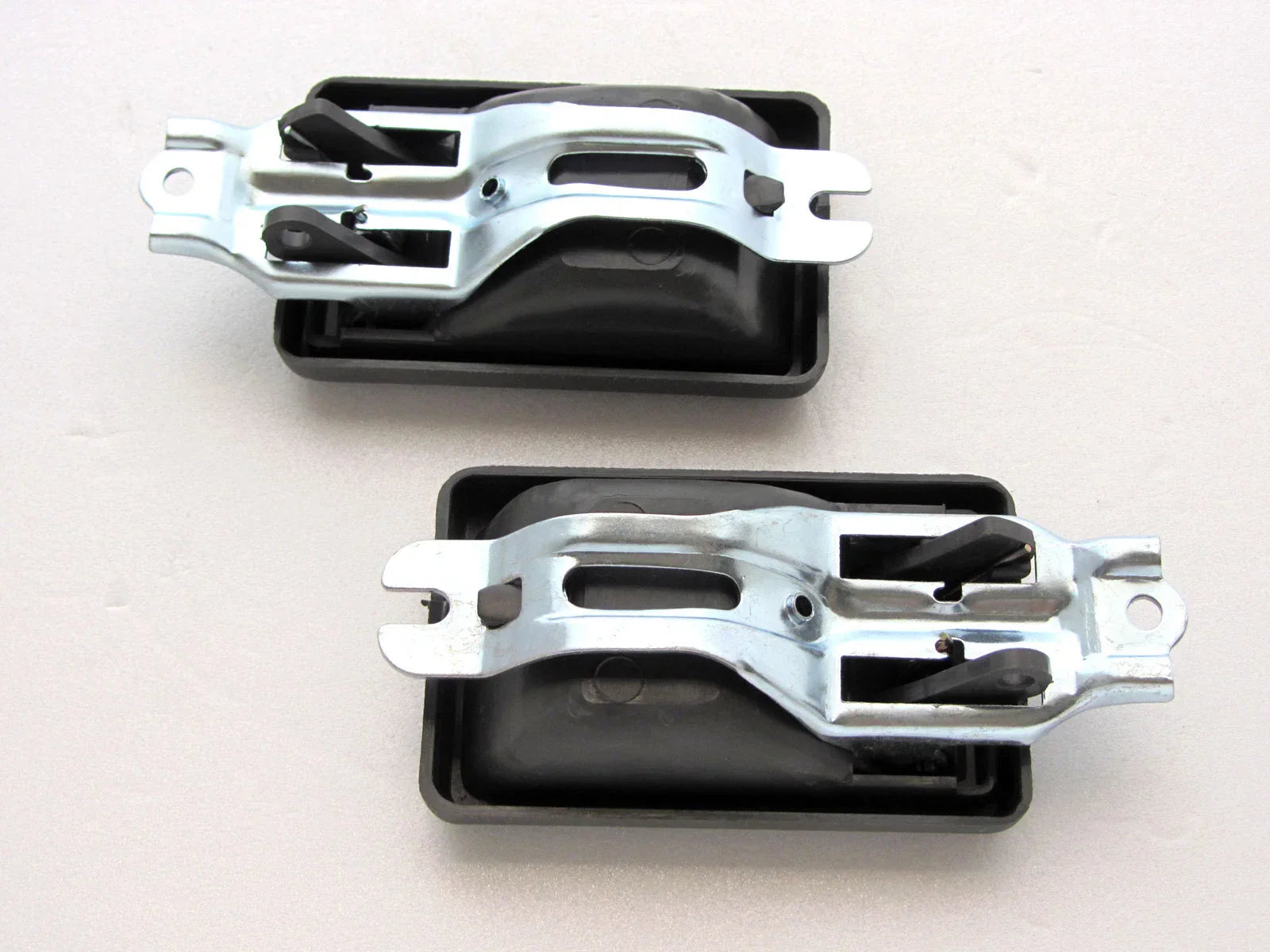 Inner Door Handles for 1983-1988 Toyota Hilux LN50 RN55 LN56 YN58R (2x)