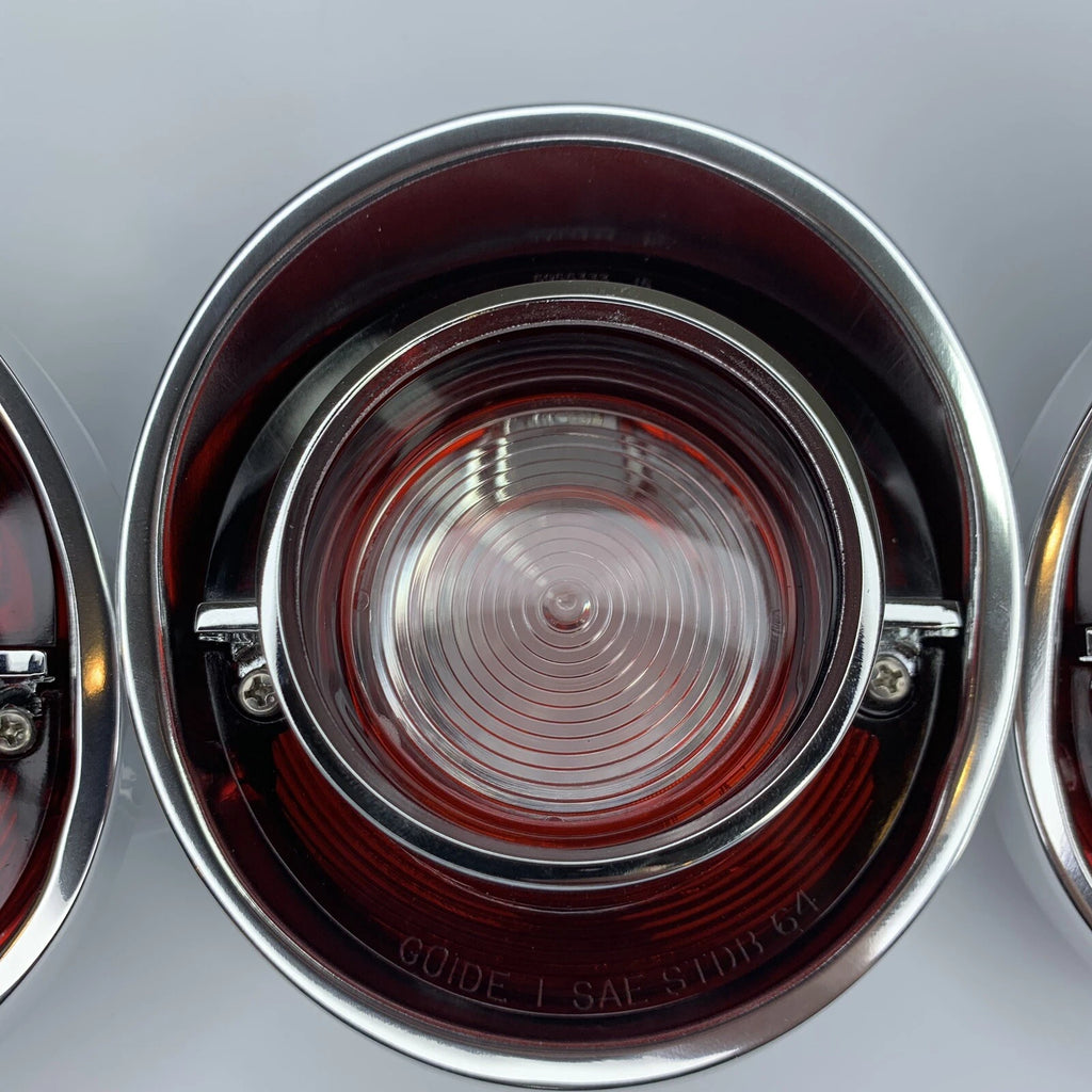 Tail Light Reverse Assembly Kit for 1964 Chevrolet Impala (Bezel & Housing)