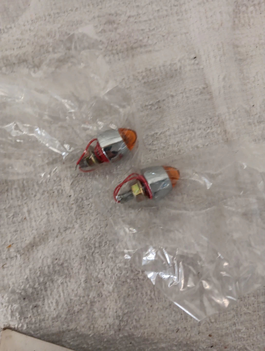 Bullet Lights with Amber Star Caps for Kuryakyn (5002)