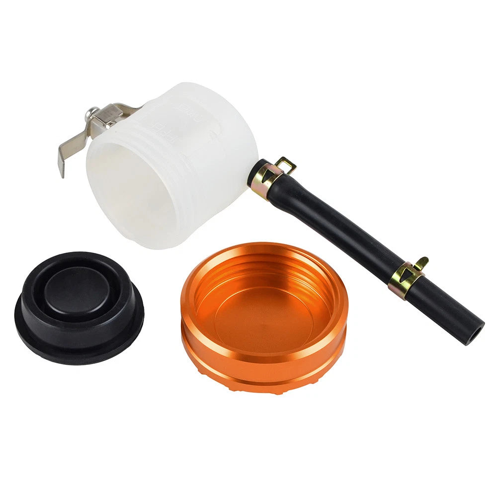Front Brake Fluid Reservoir Tank for Triumph Speed Triple Daytona 675 Tiger 1050 (2006–2016)