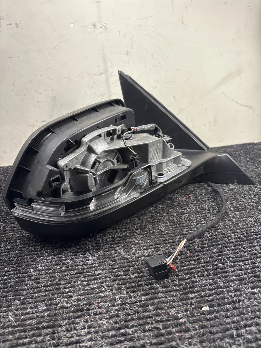 Right Side Passenger Mirror for Volkswagen Atlas (2021–2023) 3CM857502H Deep Black
