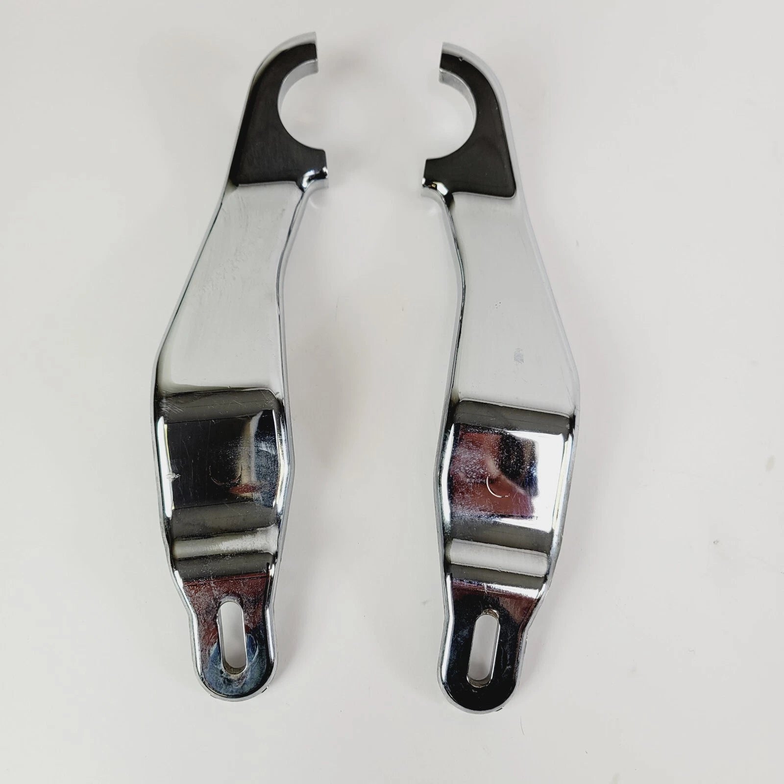 Chrome Front Fairing Brackets for Harley FLTRX Road Glide (2015–2023)